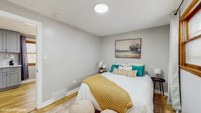 $495,000 | 2701 South Hillock Avenue, Chicago, IL 60608