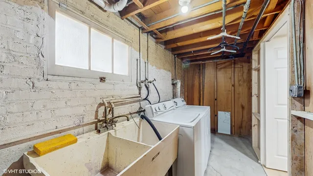 $495,000 | 2701 South Hillock Avenue, Chicago, IL 60608