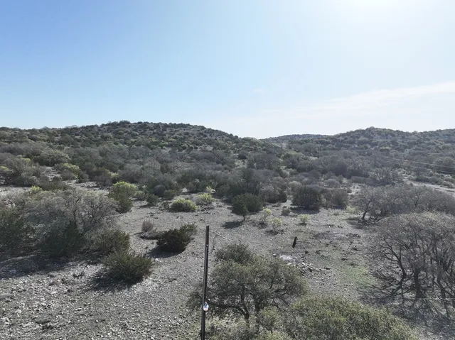 a view of a dry field