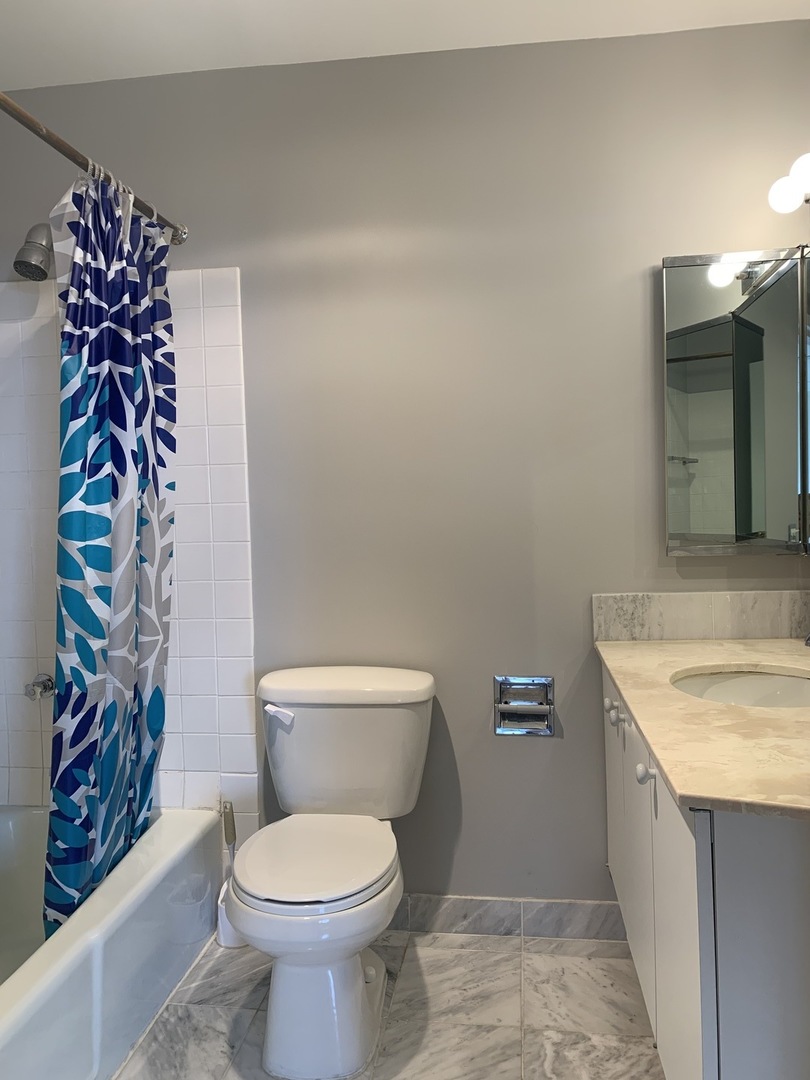 5415 North Sheridan Road, Unit 3911 Chicago, IL 60640 - Photo 14 of 16