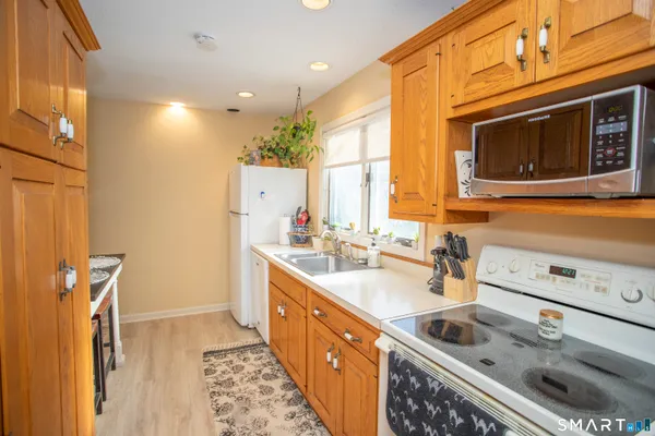 $2,175 | 115 Ayers Point Road, Old Saybrook, CT 06475
