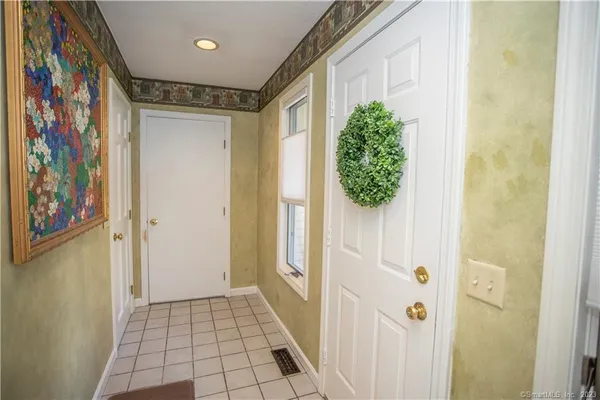 $2,175 | 115 Ayers Point Road, Old Saybrook, CT 06475