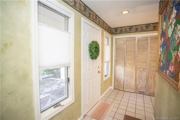 $2,175 | 115 Ayers Point Road, Old Saybrook, CT 06475