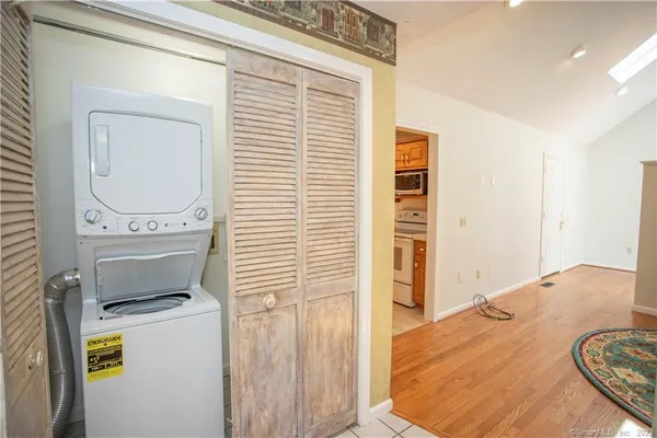 $2,175 | 115 Ayers Point Road, Old Saybrook, CT 06475