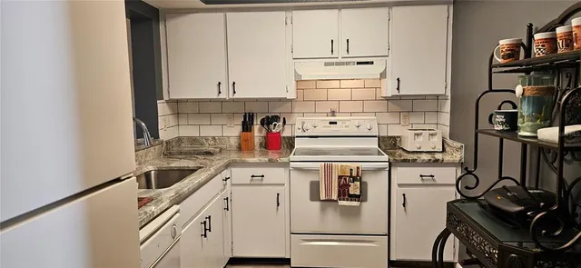 $2,500 | 6326 7th Avenue West, Unit 6326, Bradenton, FL 34209