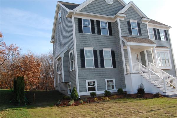 19 Amanda Way Salem, MA 01970 - Photo 2 of 7