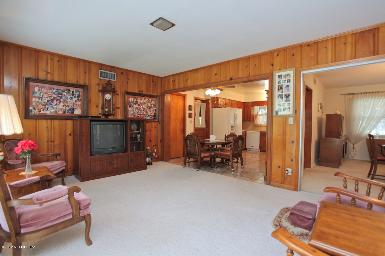2442 Holly Point Road East Orange Park, FL 32073 - Photo 12 of 25 Family Room - Second View