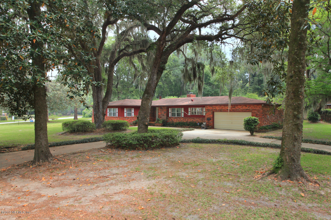 2442 Holly Point Road East Orange Park, FL 32073 - Photo 23 of 25 Front Yard