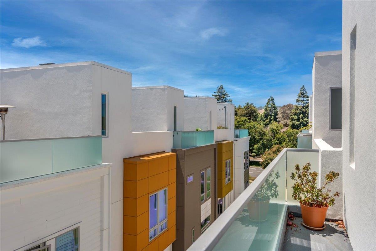 7961 Regional Common Dublin, CA 94568 - Photo 29 of 40 a view of balcony with furniture