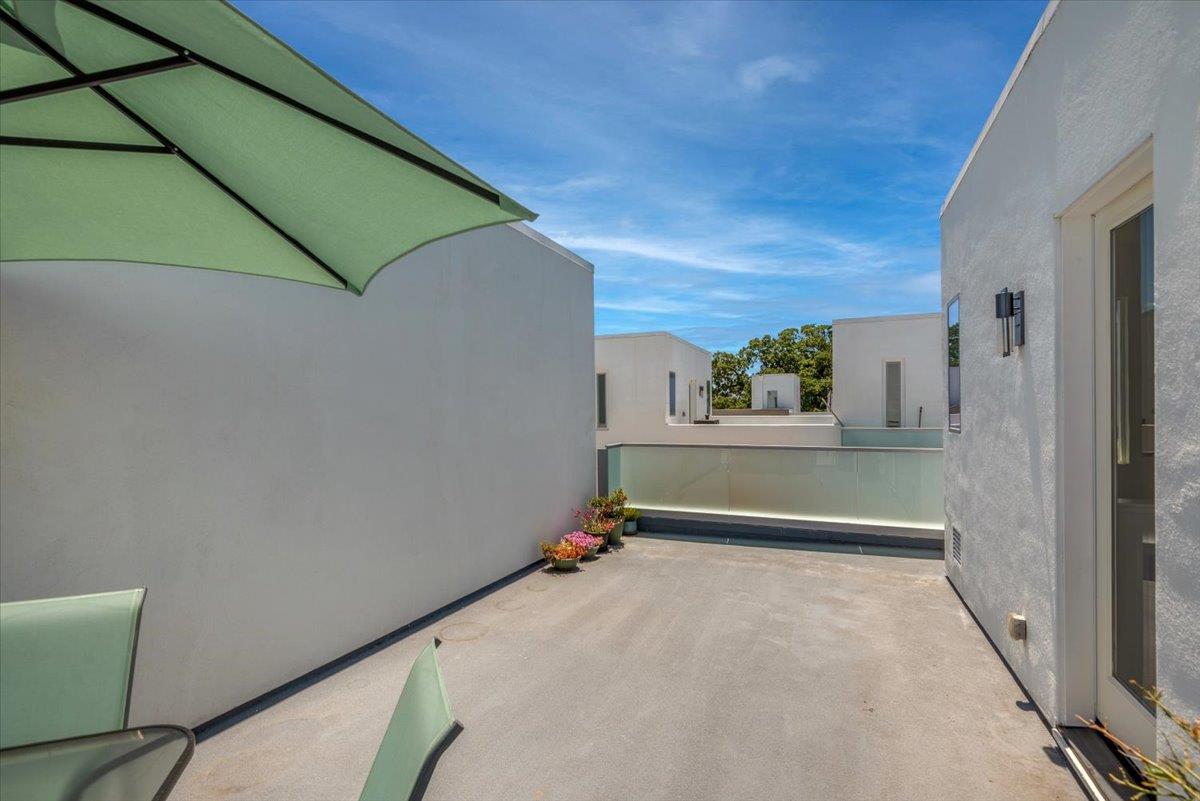 7961 Regional Common Dublin, CA 94568 - Photo 33 of 40 a view of outdoor space and deck