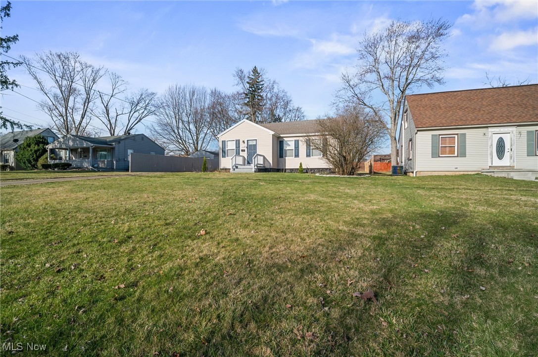 146 Aldrich Road Youngstown, OH 44515 - Photo 7 of 23