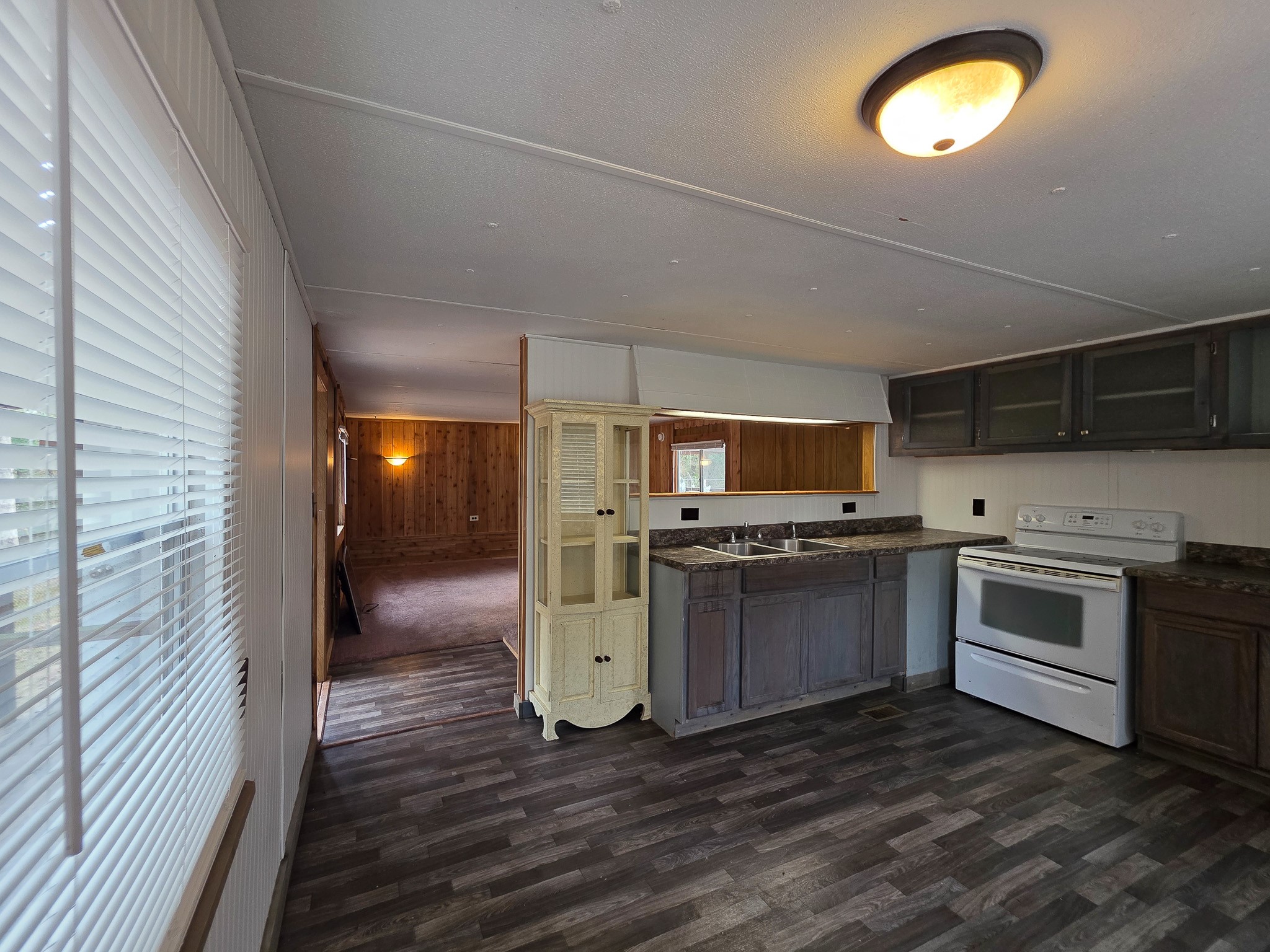 334 Holmes Road Onalaska, TX 77360 - Photo 7 of 9