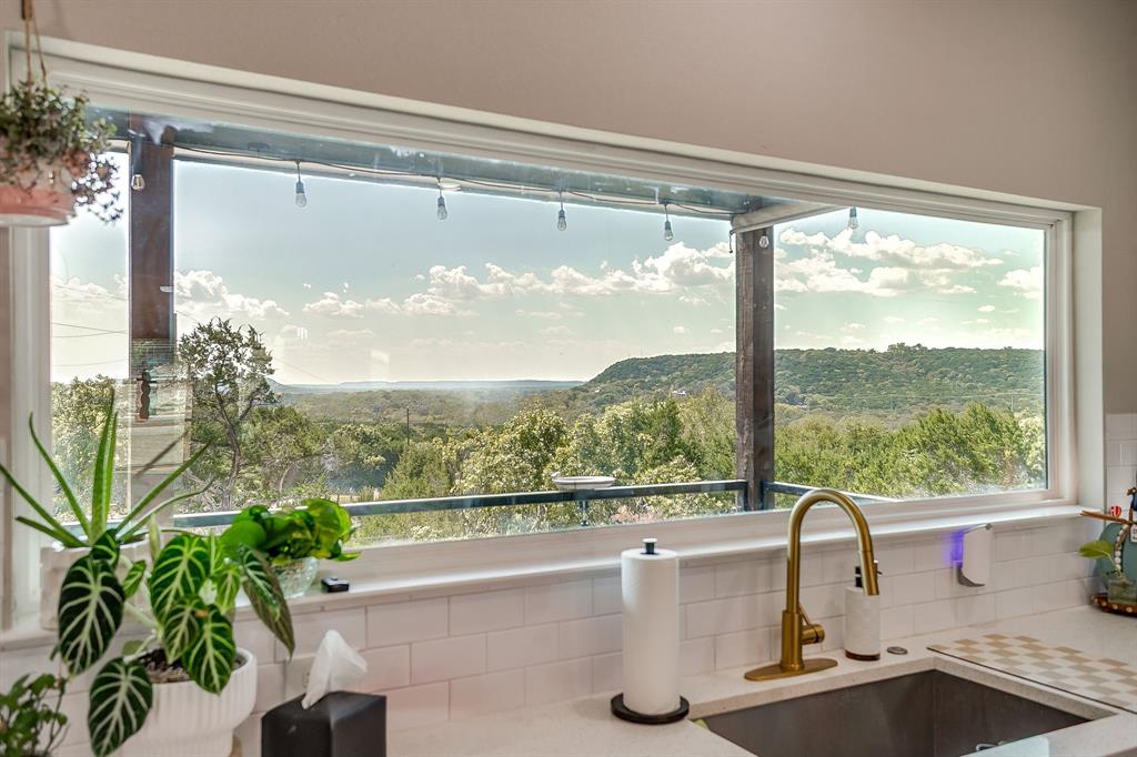 9720 Scenic View Court Rio Vista, TX 76093 - Photo 12 of 31 a view of a sink and garden view