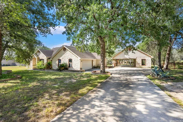 $525,000 | 112 Legacy Trace Drive, La Vernia, TX 78121