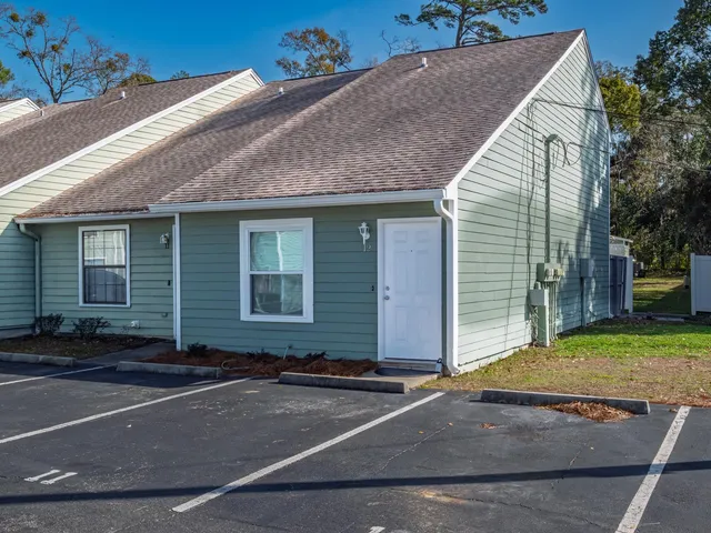 $195,000 | 301 South Lipona Road, Unit 12 AKA 10E, Tallahassee, FL 32304