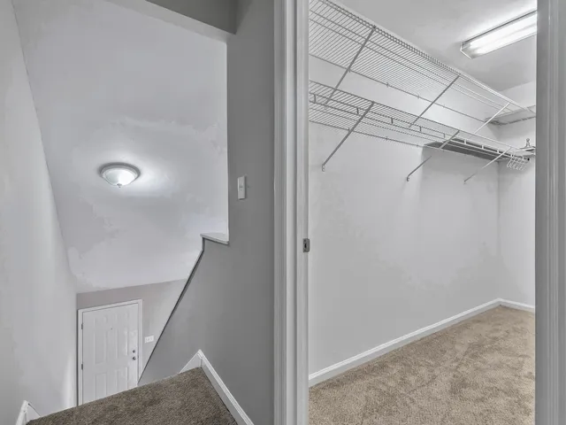 $195,000 | 301 South Lipona Road, Unit 12 AKA 10E, Tallahassee, FL 32304