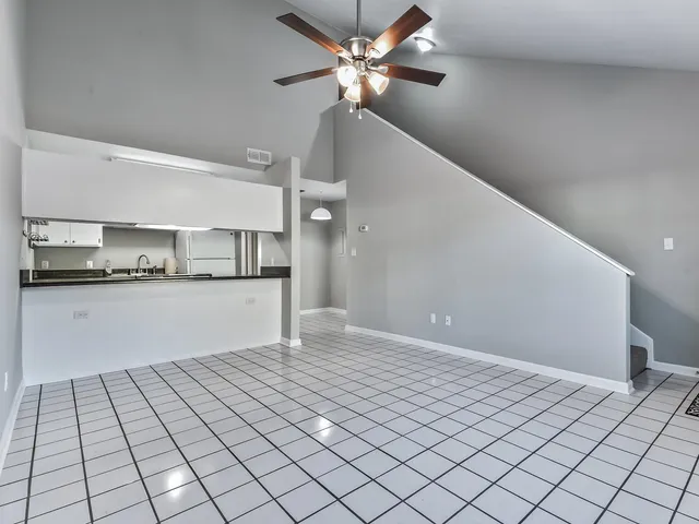 $195,000 | 301 South Lipona Road, Unit 12 AKA 10E, Tallahassee, FL 32304