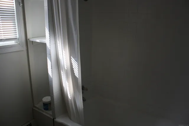 $1,800 | 387 Putnam Pike, Killingly, CT 06241