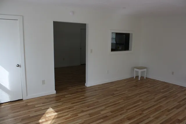 $1,800 | 387 Putnam Pike, Killingly, CT 06241