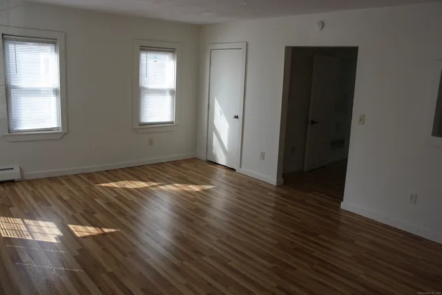 $1,800 | 387 Putnam Pike, Killingly, CT 06241