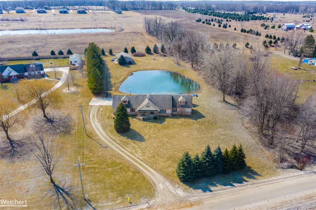 7264 Hough Road Almont, MI 48003 - Photo 3 of 38