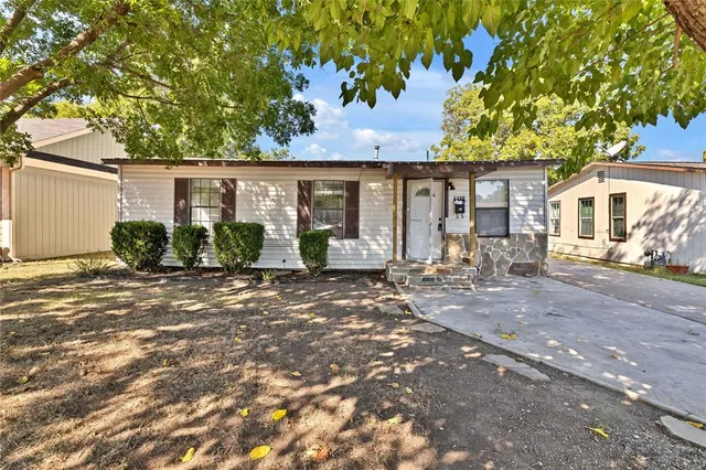 $194,900 | 4120 Fry Street, Fort Worth, TX 76115