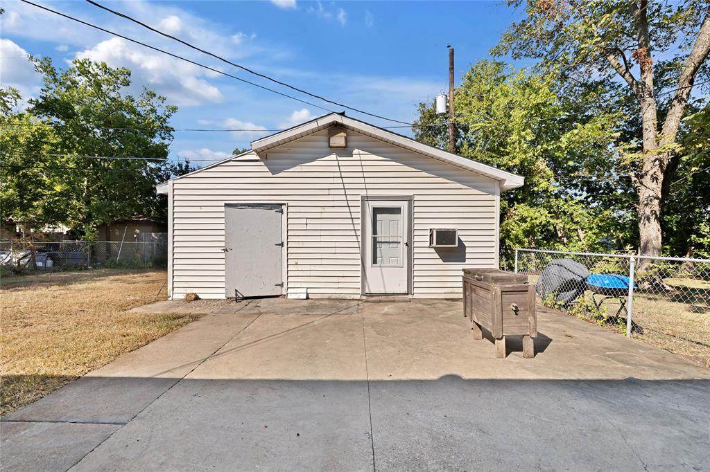 4120 Fry Street Fort Worth, TX 76115 - Photo 19 of 29