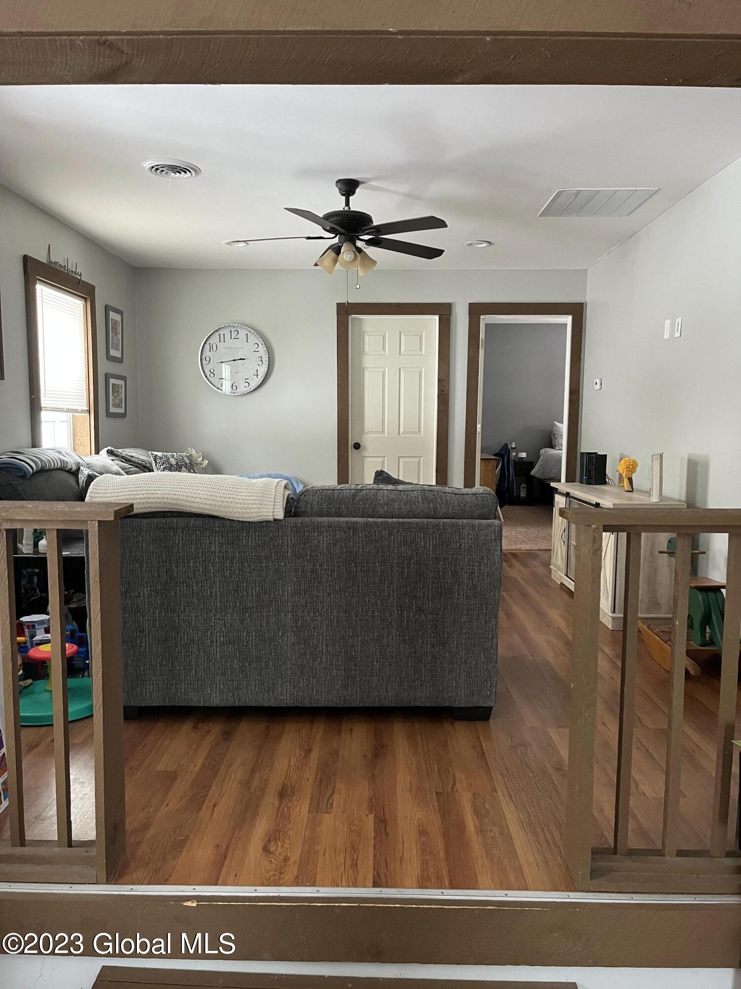 118 Phillips Road Pittstown, NY 12185 - Photo 3 of 10 IMG_1294