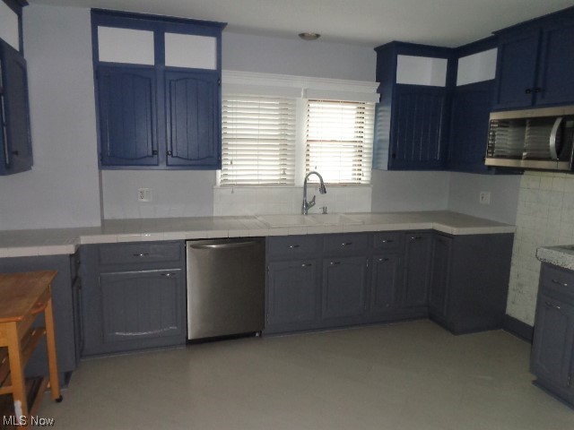6457 Stanbury Road Parma, OH 44129 - Photo 10 of 25 Kitchen