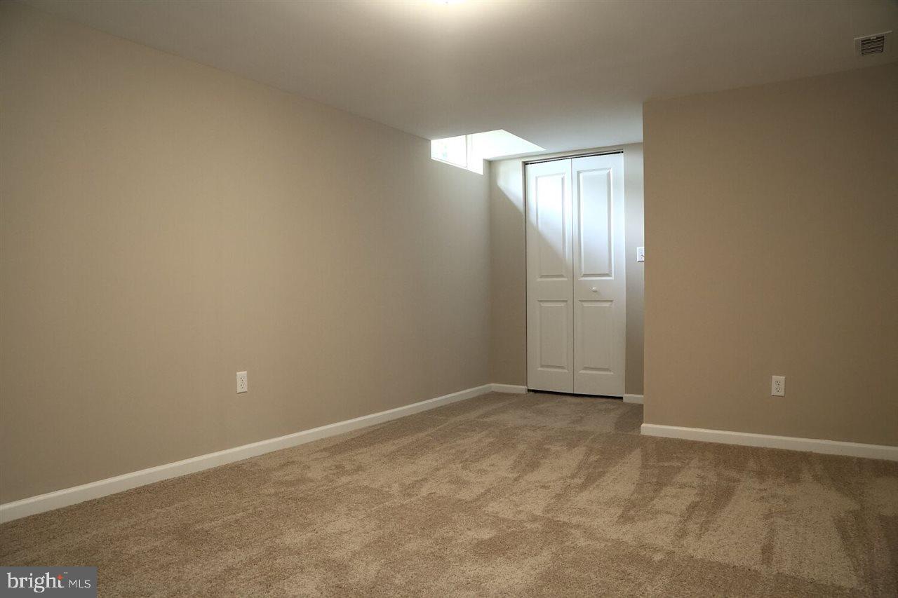 28 South Biesecker Rd Spring Grove Pa York, PA 17408 - Photo 11 of 21