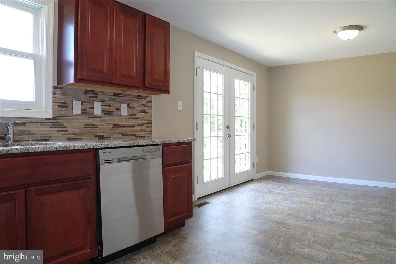 28 South Biesecker Rd Spring Grove Pa York, PA 17408 - Photo 14 of 21
