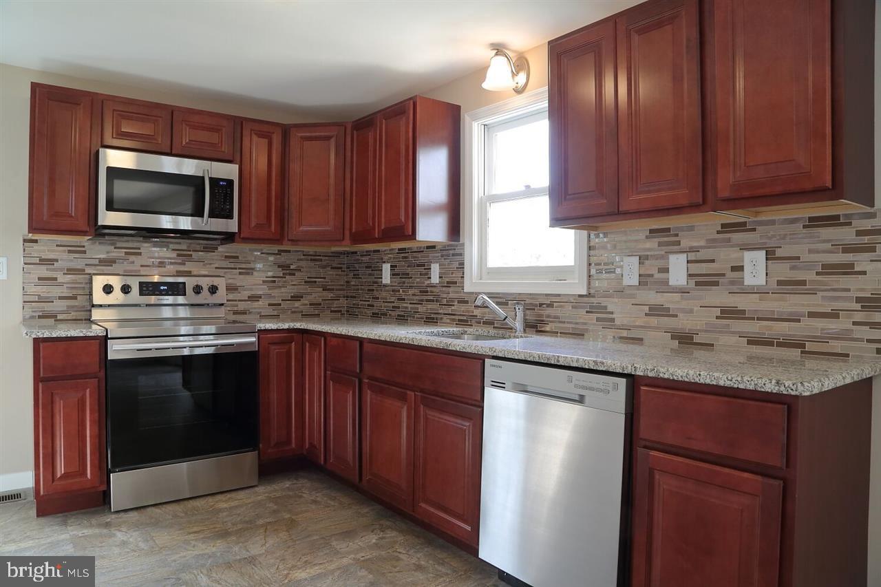 28 South Biesecker Rd Spring Grove Pa York, PA 17408 - Photo 17 of 21