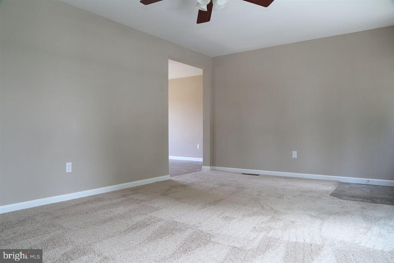 28 South Biesecker Rd Spring Grove Pa York, PA 17408 - Photo 19 of 21