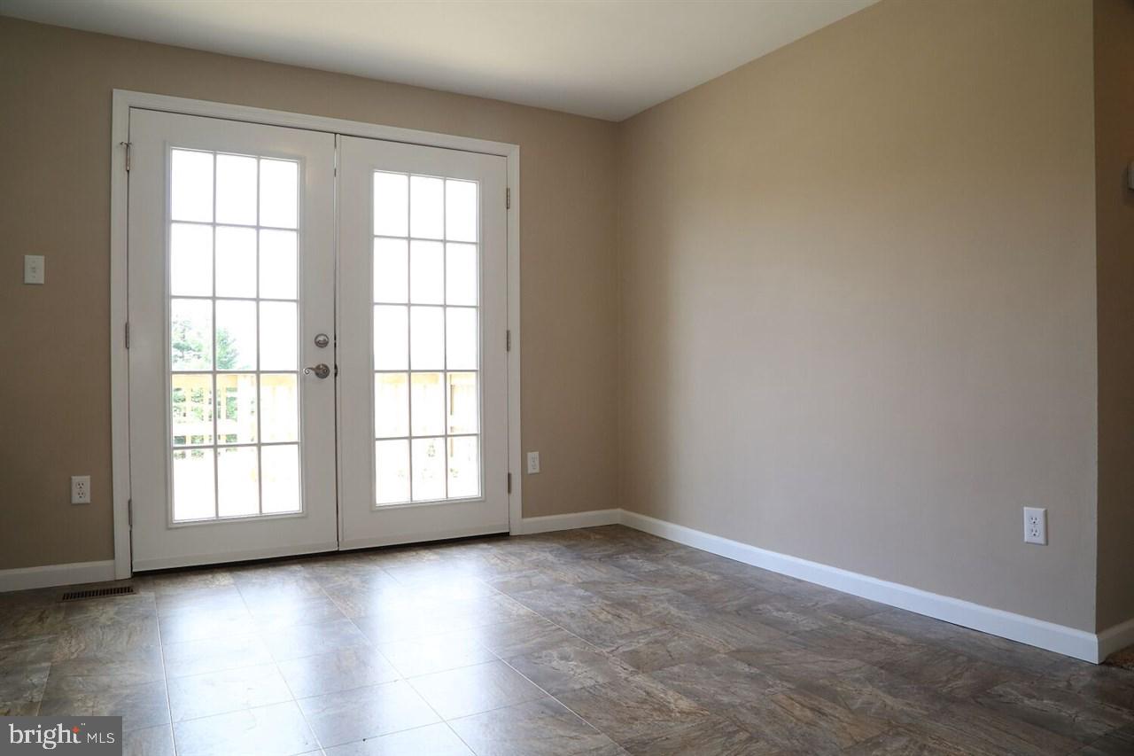 28 South Biesecker Rd Spring Grove Pa York, PA 17408 - Photo 10 of 21