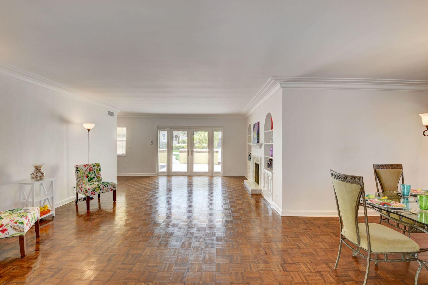 470 Northeast Spanish Trail Boca Raton, FL 33432 - Photo 6 of 42 LIVING ROOM