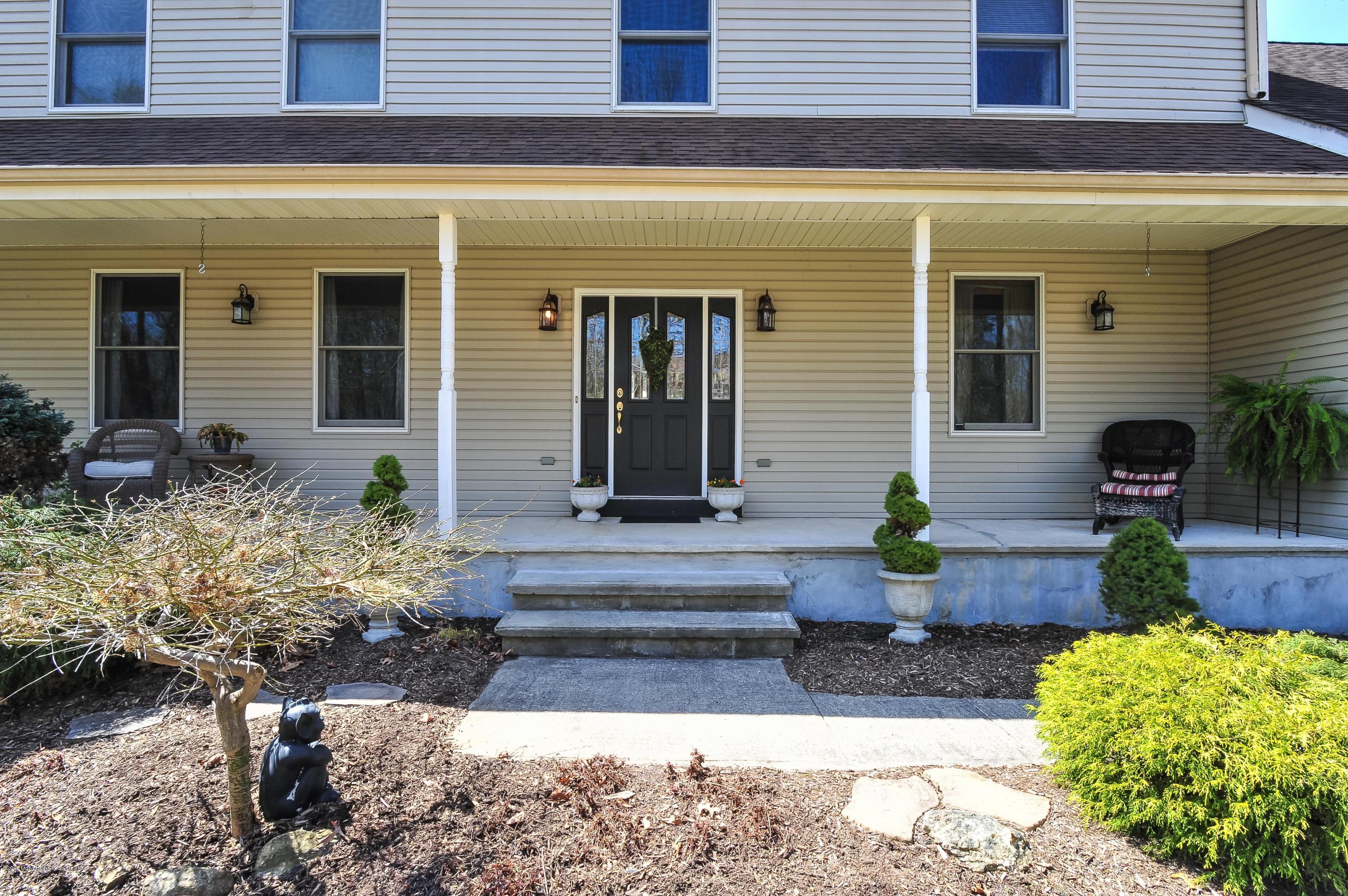 310 Clearstream Road Jackson, NJ 08527 - Photo 2 of 28 DSC_8579
