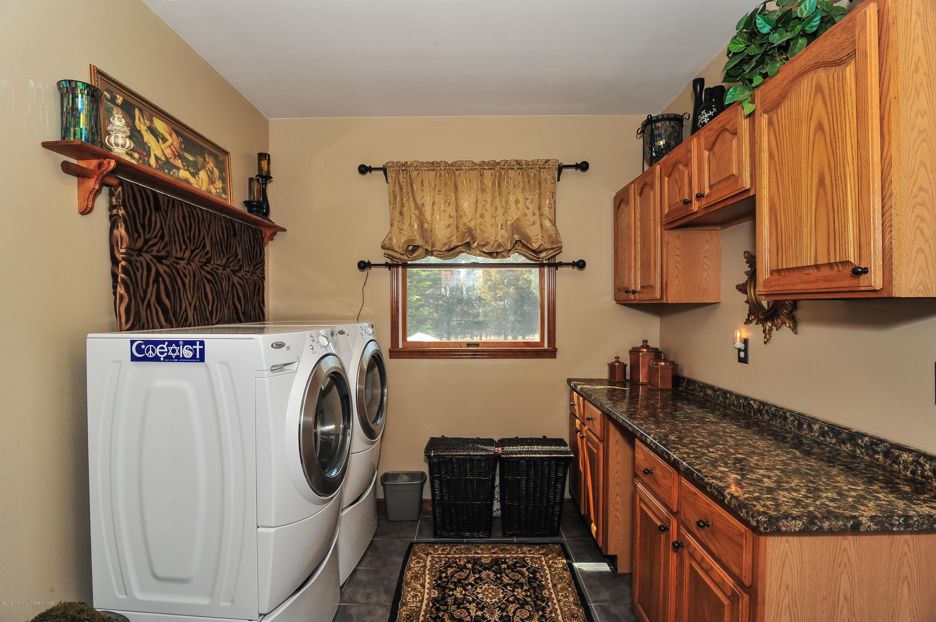 310 Clearstream Road Jackson, NJ 08527 - Photo 8 of 28 DSC_8613