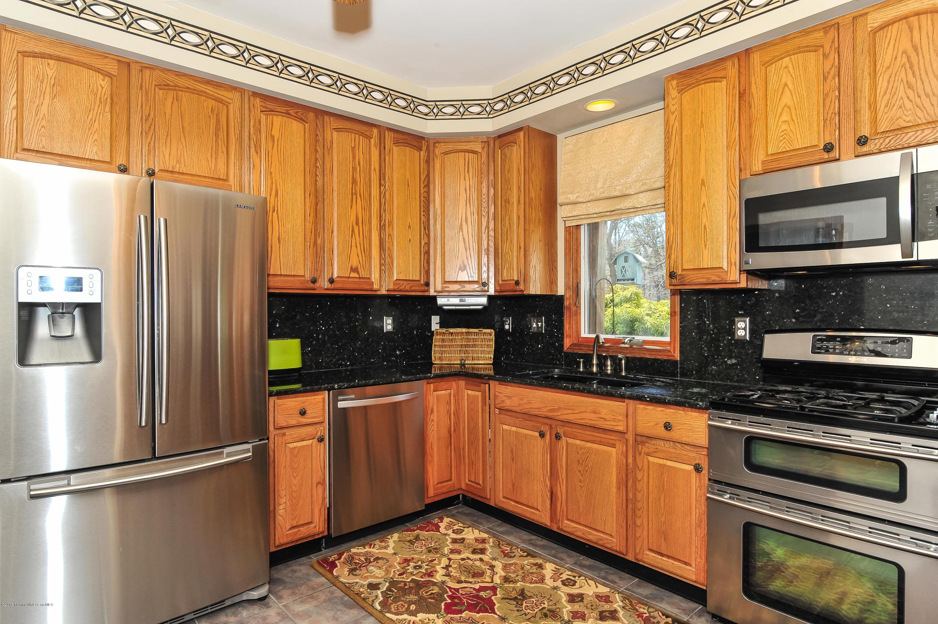 310 Clearstream Road Jackson, NJ 08527 - Photo 10 of 28 DSC_8619