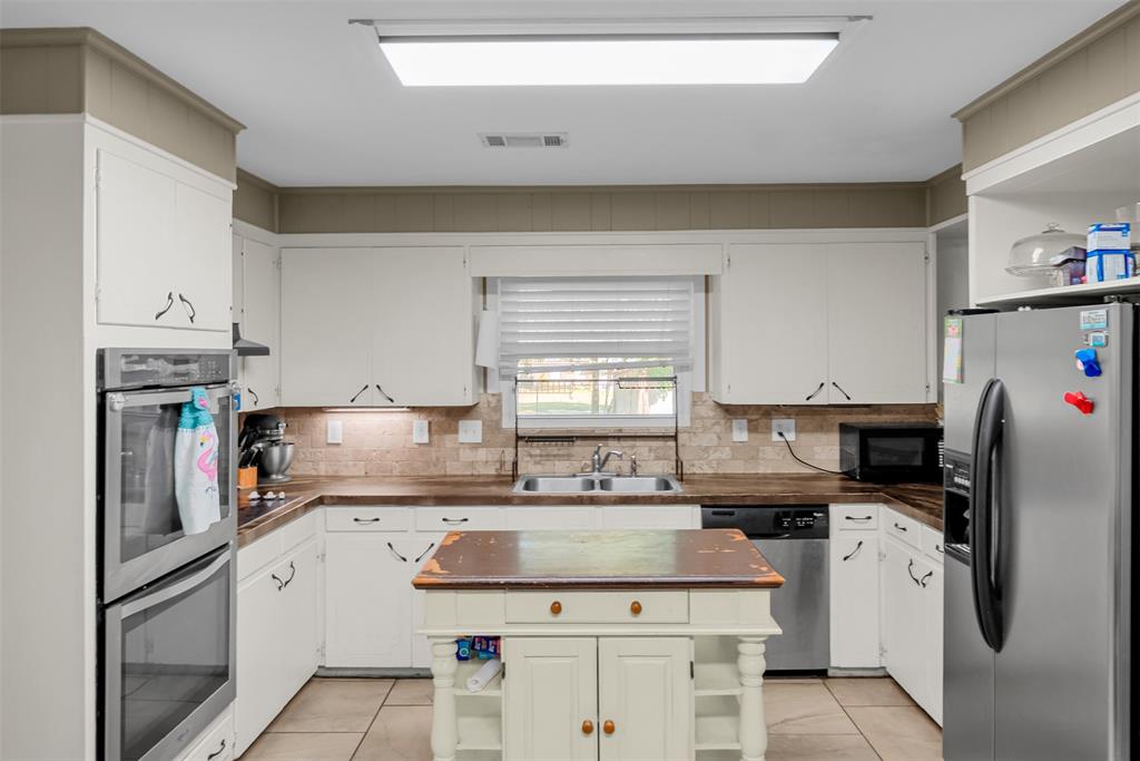 609 South Elm Street Weatherford, TX 76086 - Photo 17 of 35