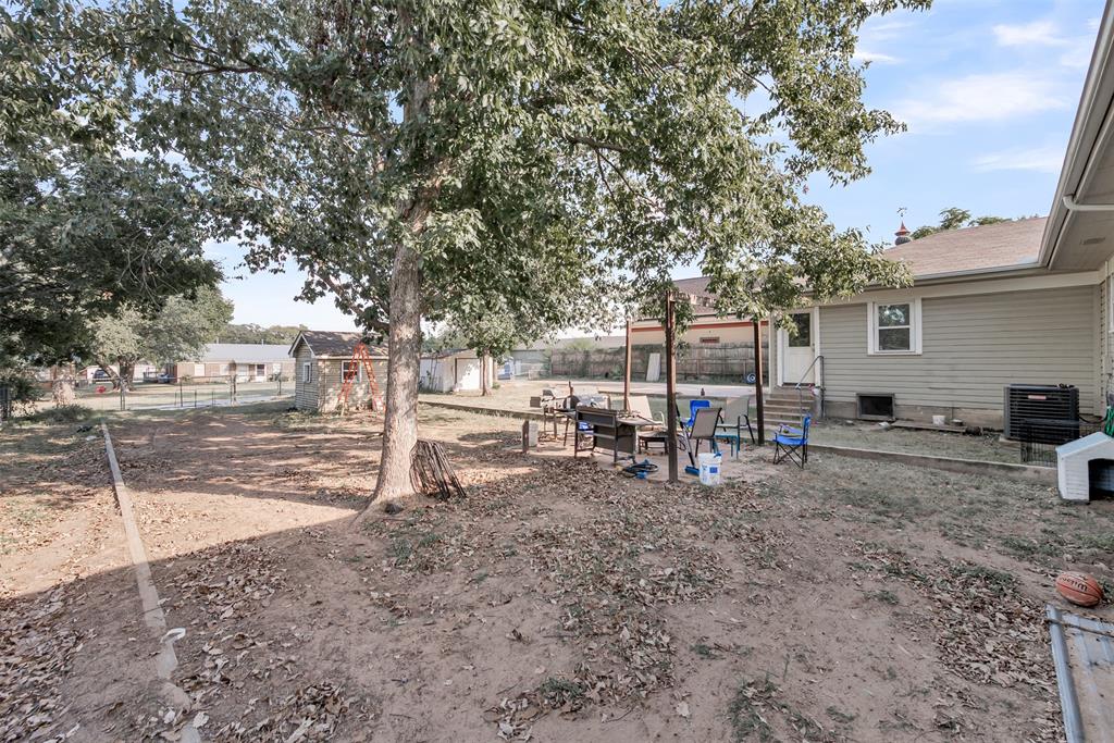 609 South Elm Street Weatherford, TX 76086 - Photo 28 of 35