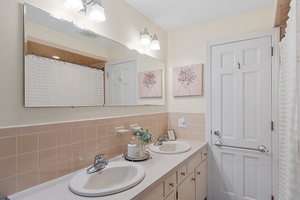 190 High Plain Road Andover, MA 01810 - Photo 33 of 42 Gallery Image 33