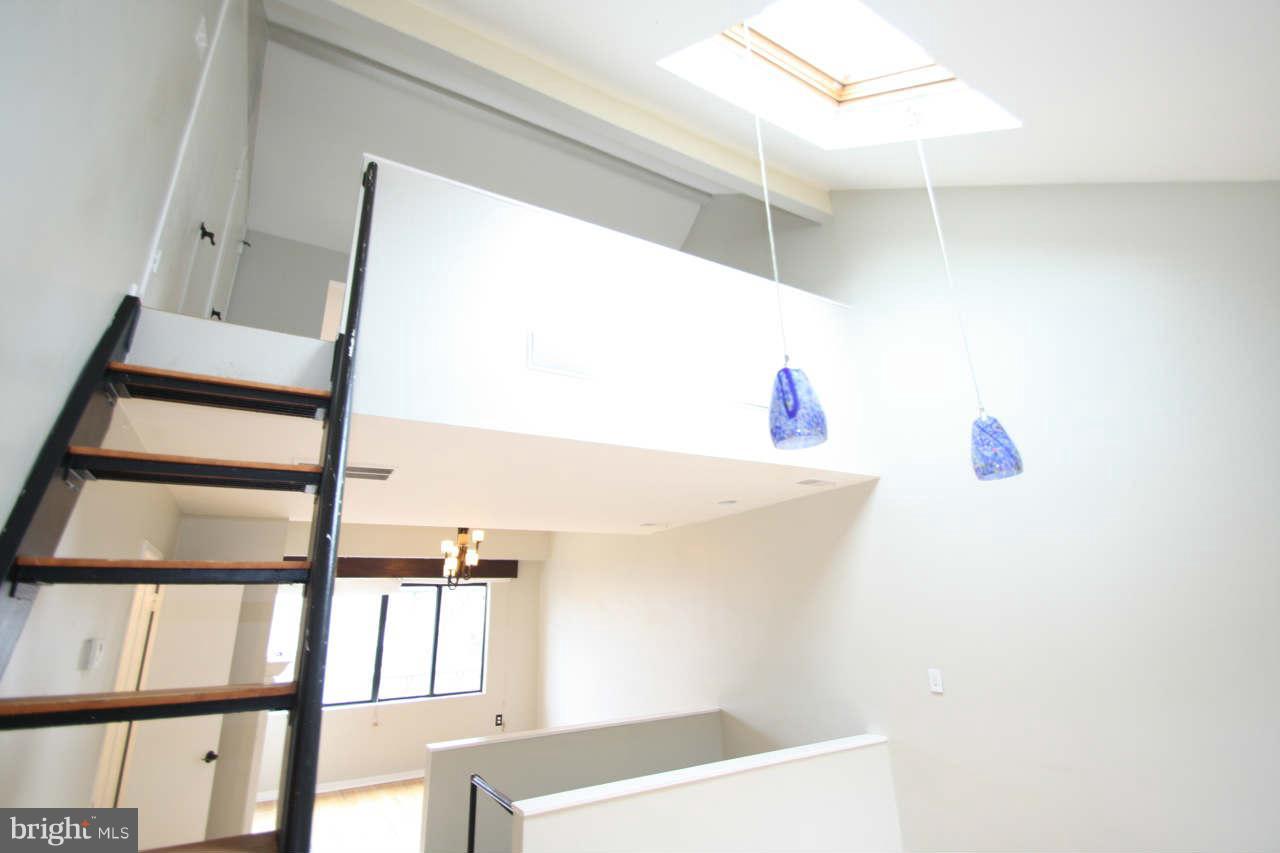 1810 Kalorama Road Northwest, Unit B4 Washington, DC 20009 - Photo 20 of 29 Interior (General)