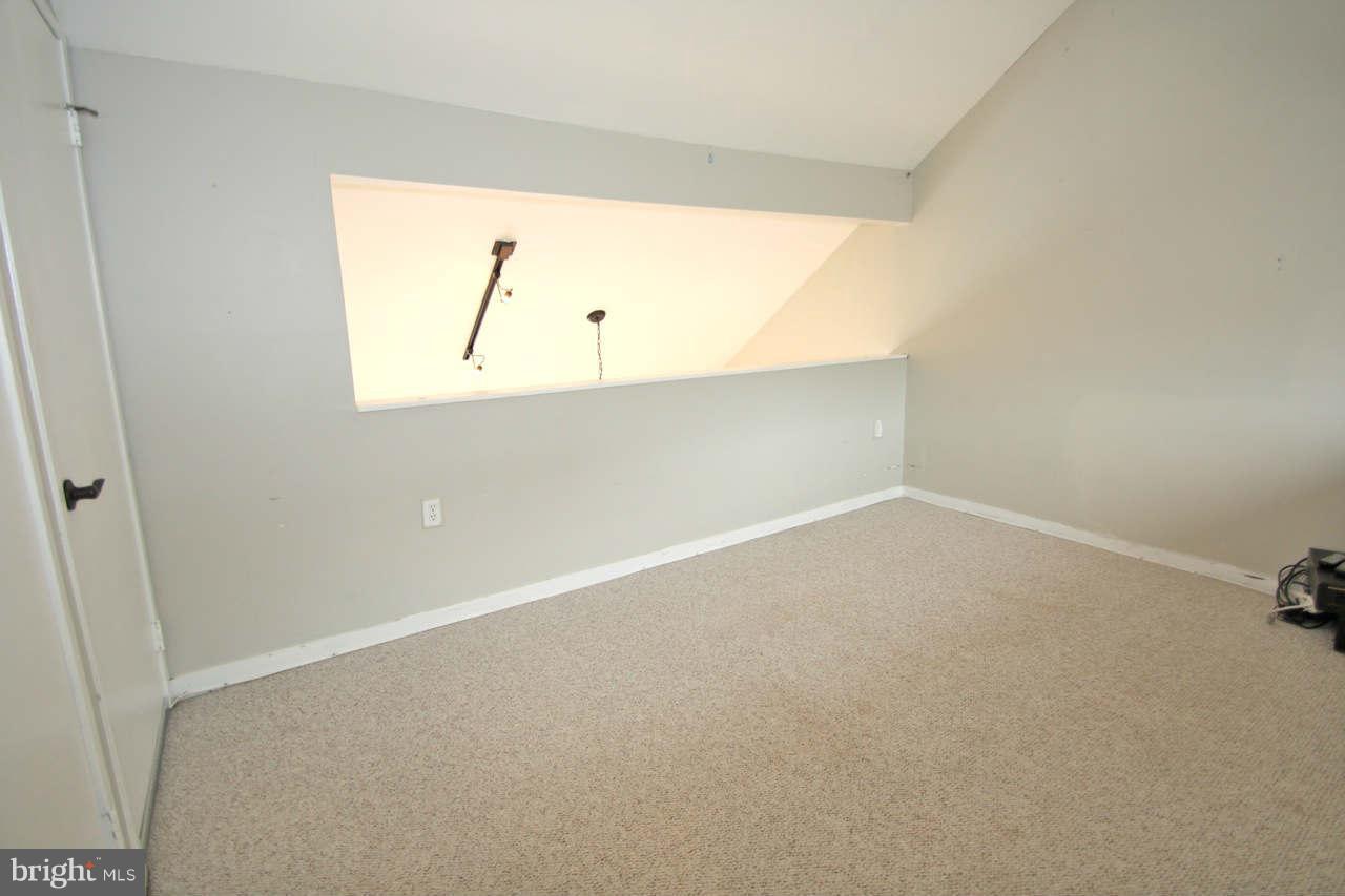 1810 Kalorama Road Northwest, Unit B4 Washington, DC 20009 - Photo 22 of 29 Interior (General)