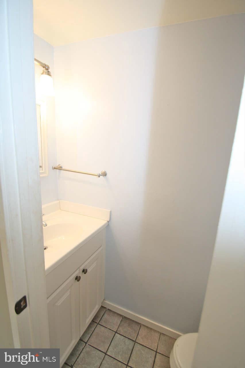 1810 Kalorama Road Northwest, Unit B4 Washington, DC 20009 - Photo 23 of 29 Bath
