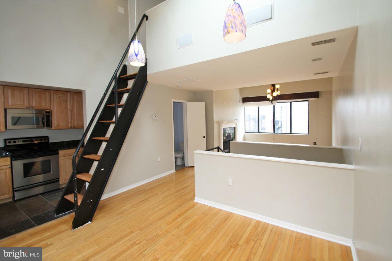 1810 Kalorama Road Northwest, Unit B4 Washington, DC 20009 - Photo 4 of 29 Interior (General)