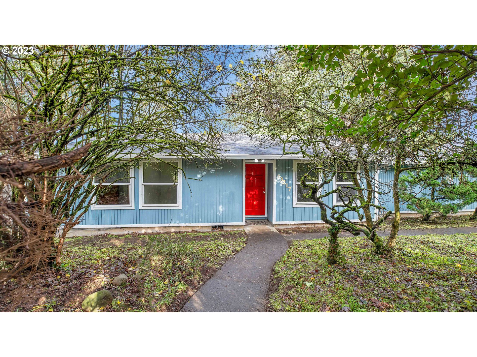 13217 Southeast Foster Road Portland, OR 97236 - Photo 1 of 25 Gallery Image 1