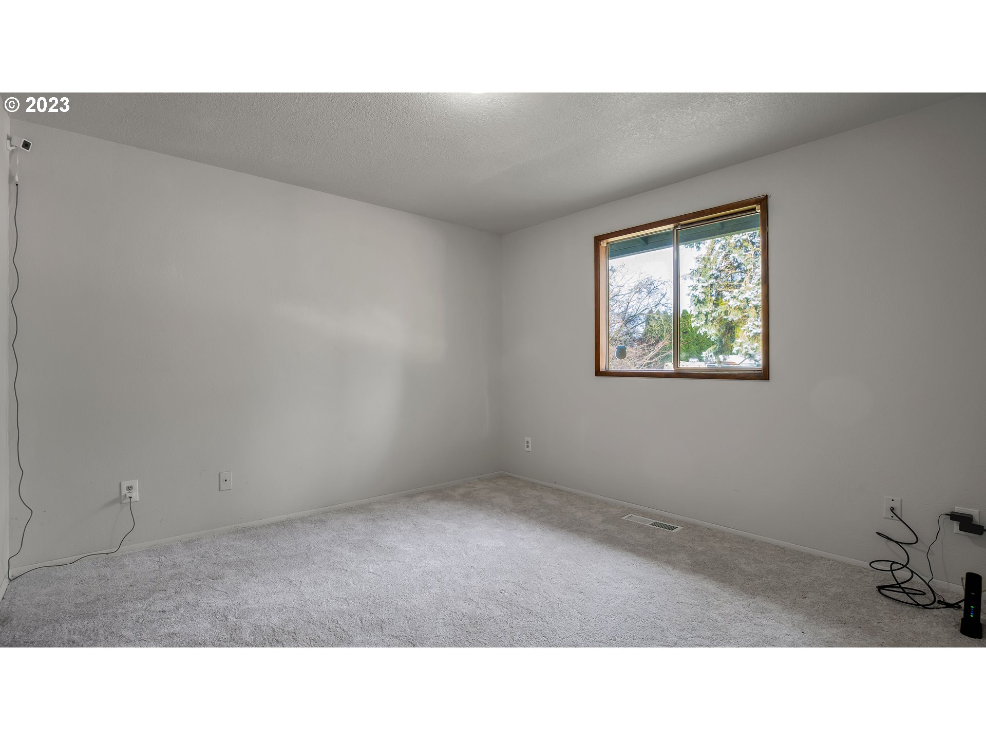 13217 Southeast Foster Road Portland, OR 97236 - Photo 12 of 25 Gallery Image 12