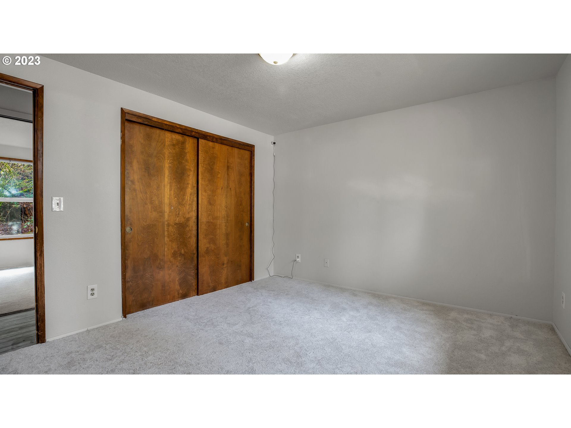 13217 Southeast Foster Road Portland, OR 97236 - Photo 14 of 25 Gallery Image 14