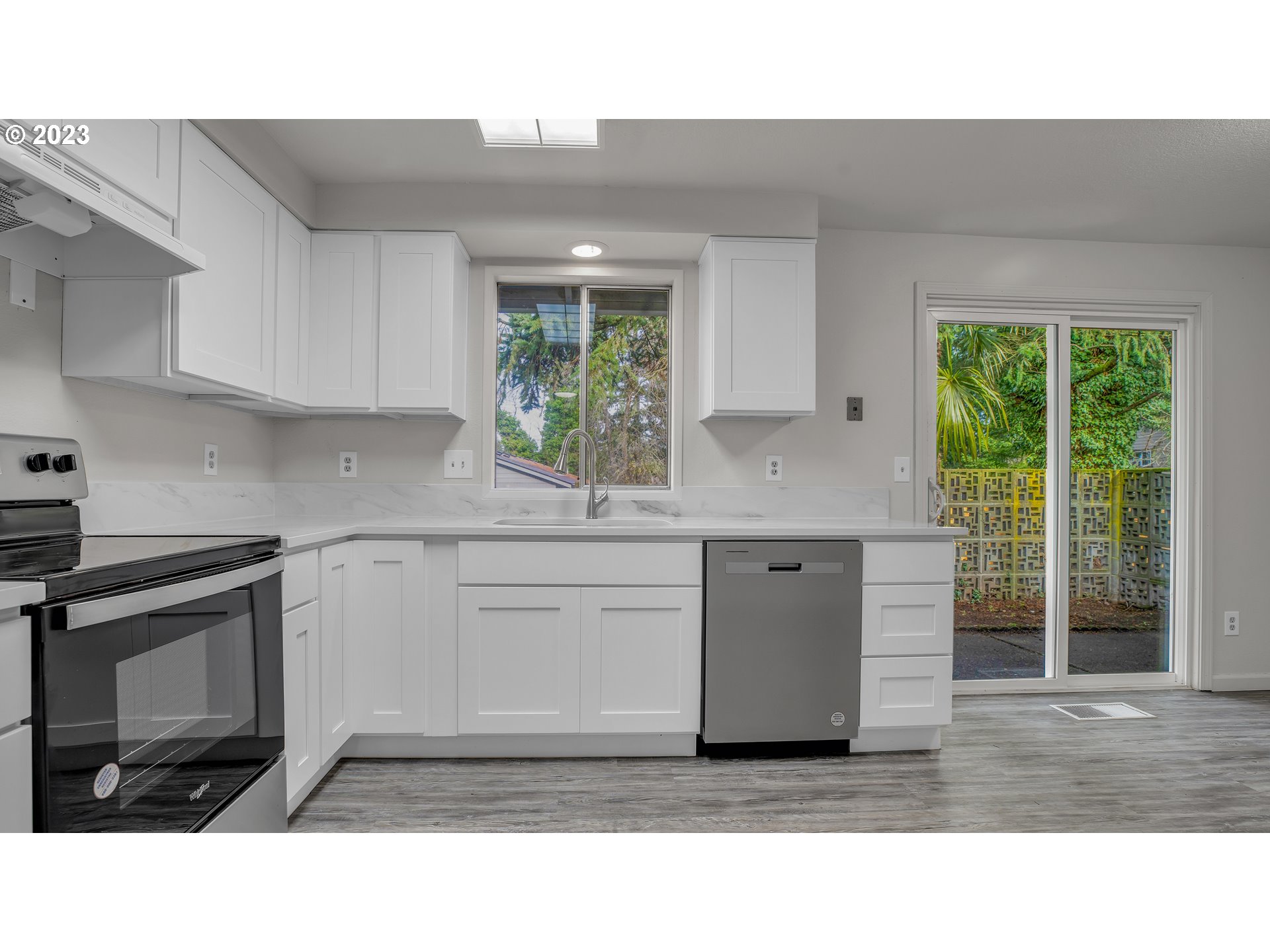 13217 Southeast Foster Road Portland, OR 97236 - Photo 9 of 25 Gallery Image 9