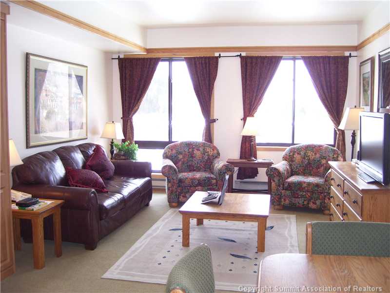 1211 West Keystone Road, Unit 2752 Keystone, CO 80435 - Photo 4 of 15 Living Room.